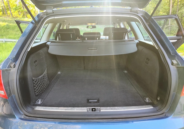 Audi A4 cena 24000 przebieg: 276000, rok produkcji 2008 z Gdynia małe 106
